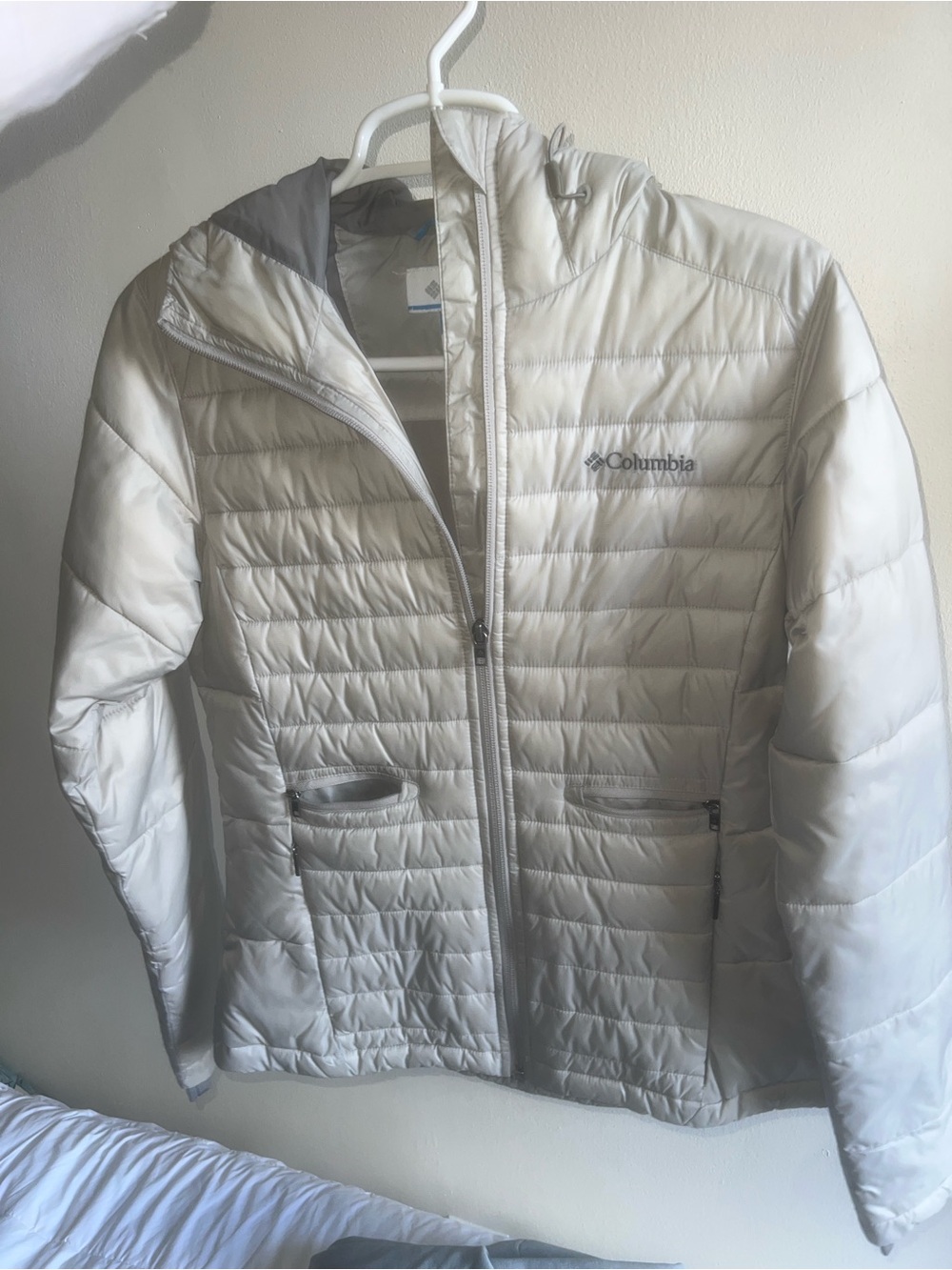 Columbia Cream Quilted Hooded Jacket - Picture 6 of 10
